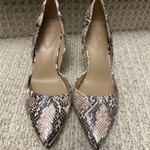 Bandolino Gingere Reptile Snakeskin D'Orsay Heels size 8 - Picture 2 of 4